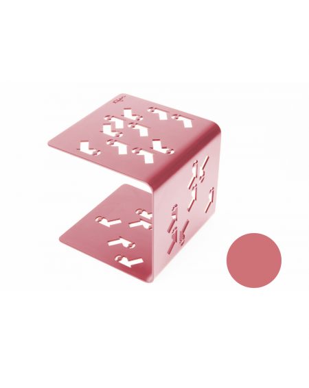 table d'appoint en métal rose table d'appoint en métal rose