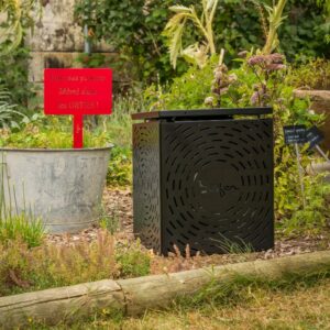 Composteur en métal