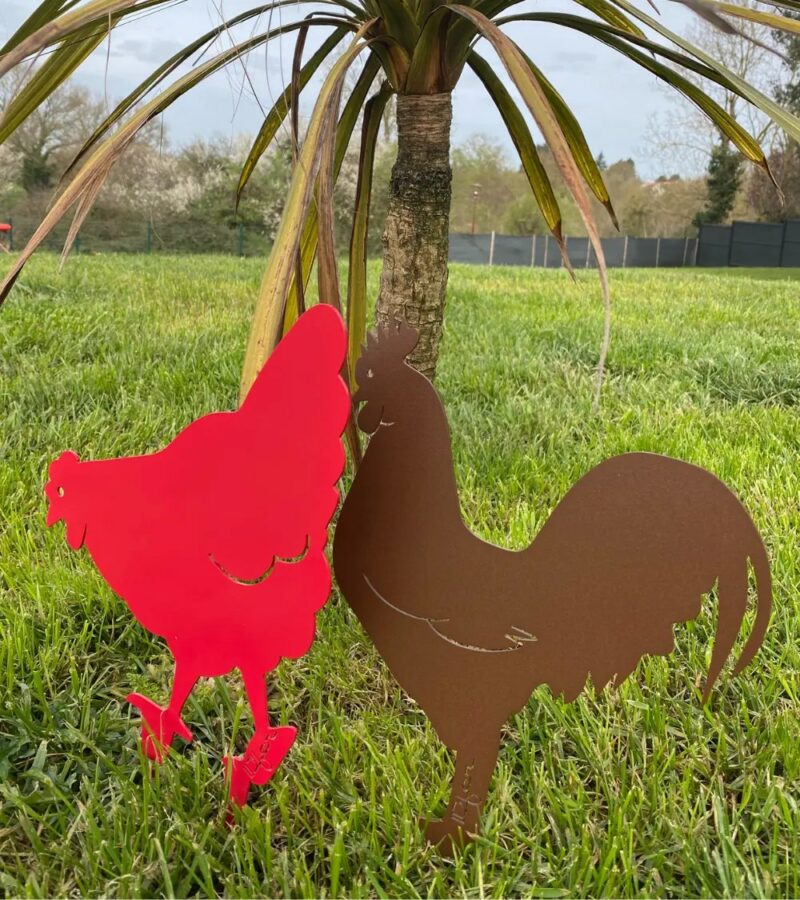 Poule en métal Poule en métal