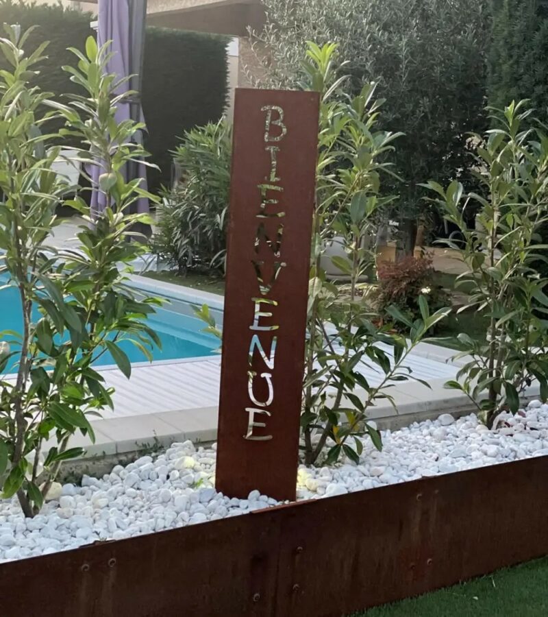 2494.jpg Totem vertical